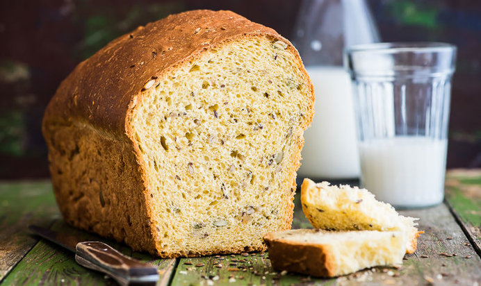 Хлеб на соевом молоке с семечками и медом