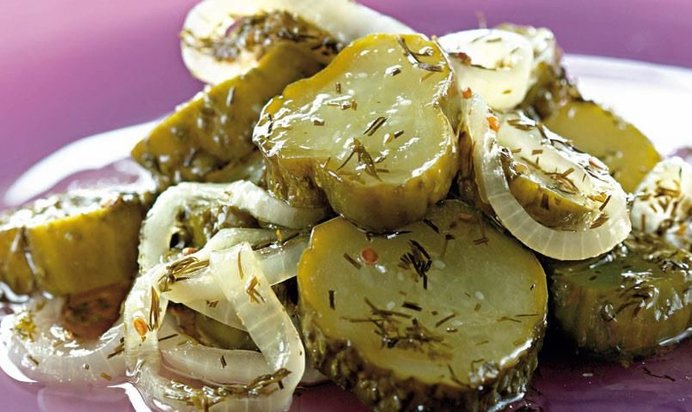 Салат из огурцов с кориандром