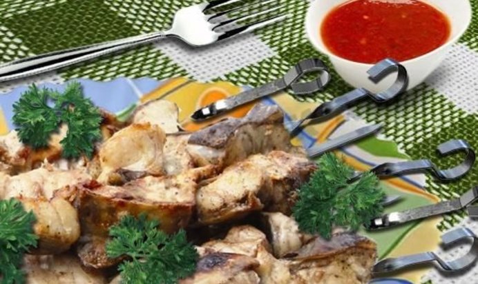 Шашлык из сома в сладком соусе чили