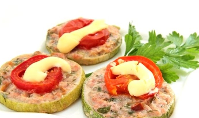 Бутерброды из кабачков в духовке
