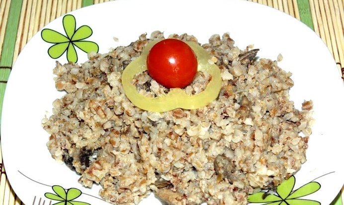 Гречка с грибами и сметаной