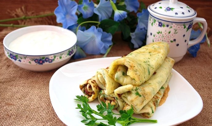 Сырные блины с зеленью