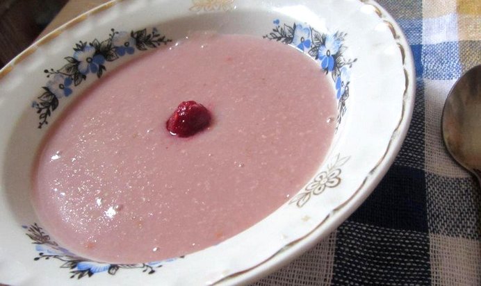 Детская овсяная каша на воде с малиновым наполнителем