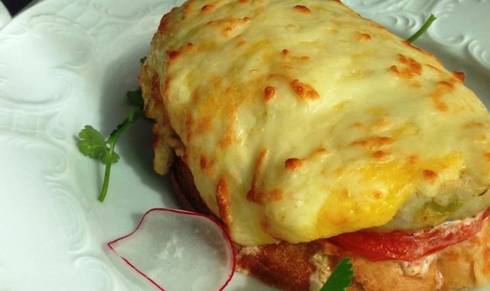 Бутерброд с щучьей котлетой