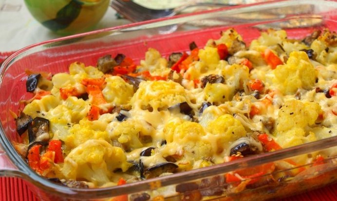 Запеканка из баклажанов и цветной капусты