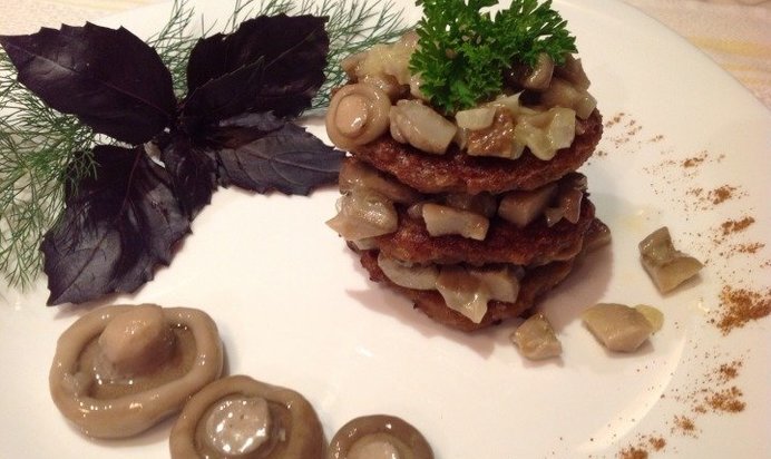 Баклажанные оладьи с начинкой