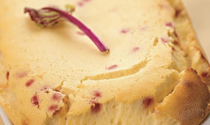 Творожная запеканка со свекольной ботвой