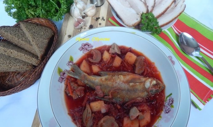 Борщ с грибами и карасями по-днепропетровски