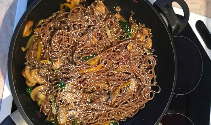 Гречневая лапша с шампиньонами от Анастасии Денисовой