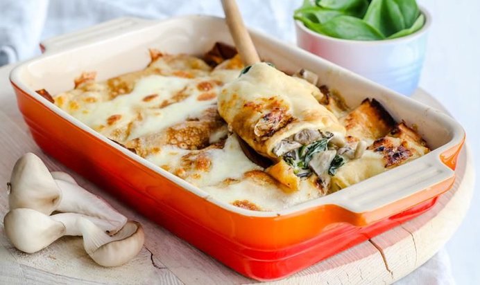 Блинчики с грибами, шпинатом и сыром