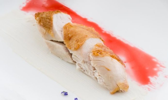 Цыпленок в кальвадосе с тимьяном