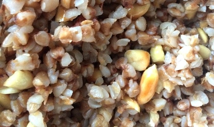 Гречка с арахисом