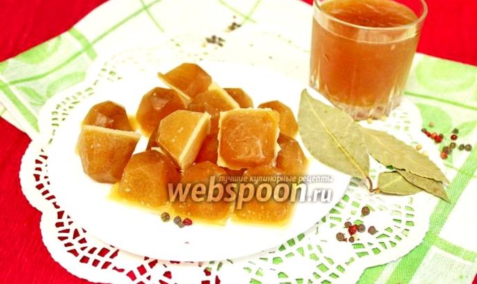 Коричневый мясной бульон