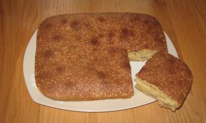 банановая шарлотка с бананами