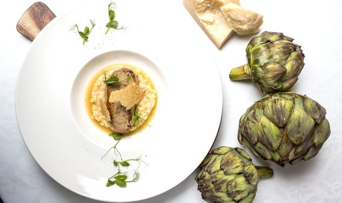 Ризотто из корня сельдерея с утиной фуа-гра и бульоном