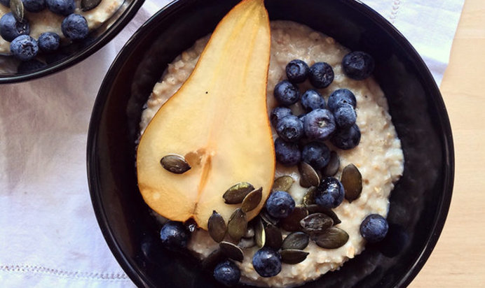 Овсяная каша с цукини и грушей