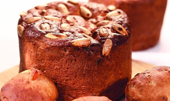 Коломбо, итальянский пасхальный кекс