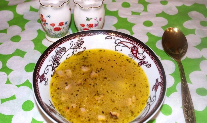 Гороховый суп с салом