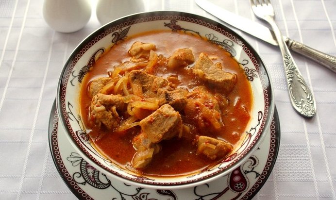 Гуляш из мяса