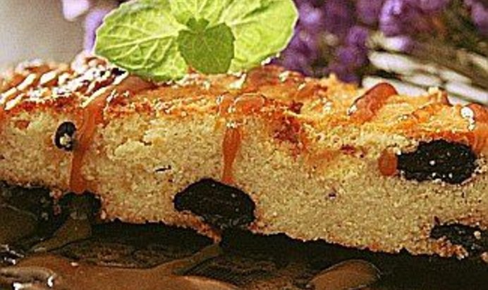 Запеченный сырник с карамельным топпингом