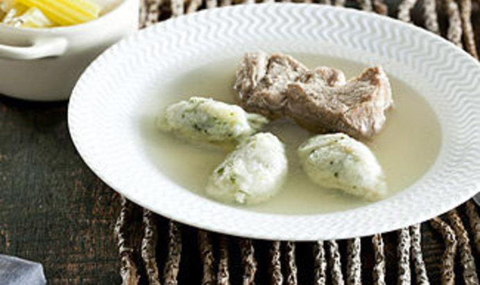 Свинина с клецками из петрушки в мультиварке