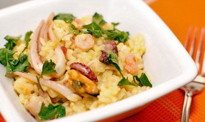 Ризотто с коктейлем из морепродуктов