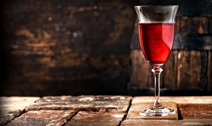 Вино из вишни с косточками