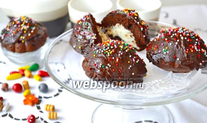 Шоколадные пирожные с кокосом