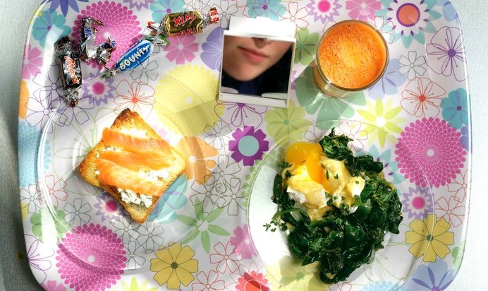 Тосты с лососем и лимонным творогом