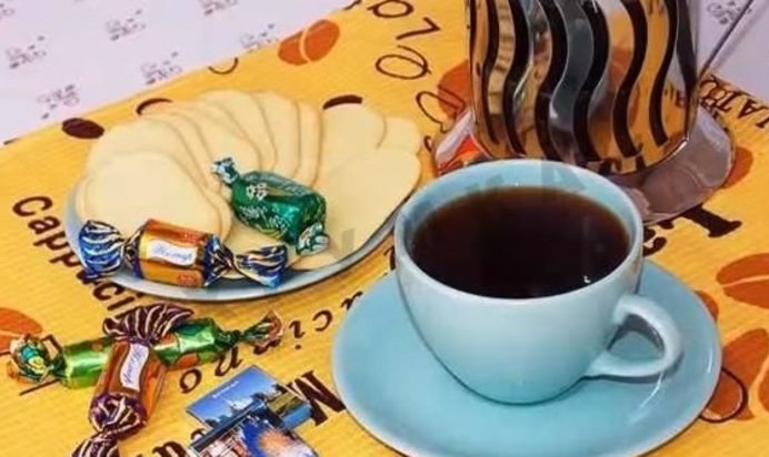 Яблочный чай с апельсином и корицей