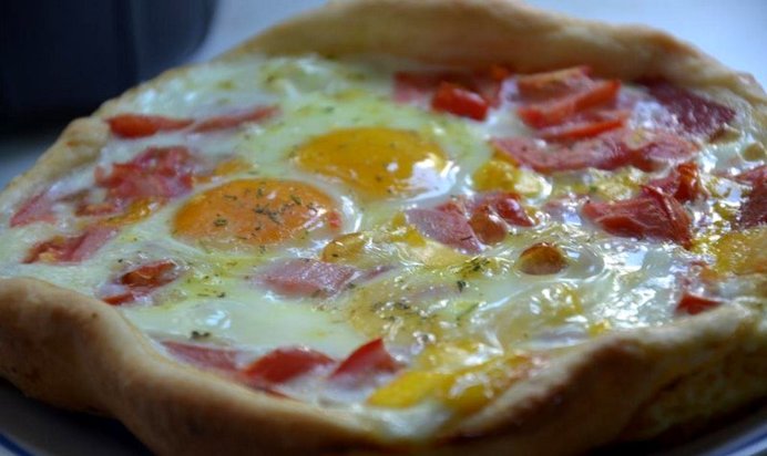 Яичница в тесте