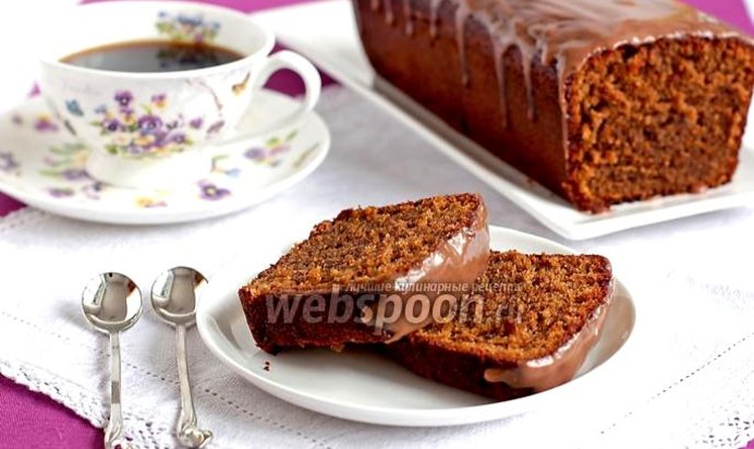 Кофейный кекс с корично-сметанным соусом