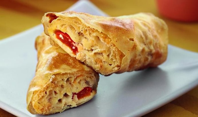 Спринг-роллы с риетом из лосося