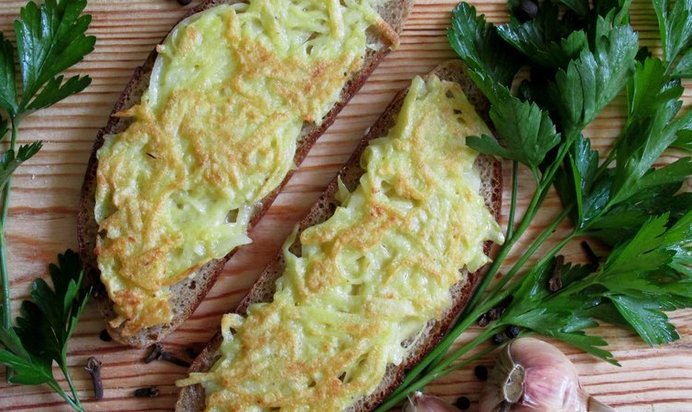 Горячий бутерброд с картофелем