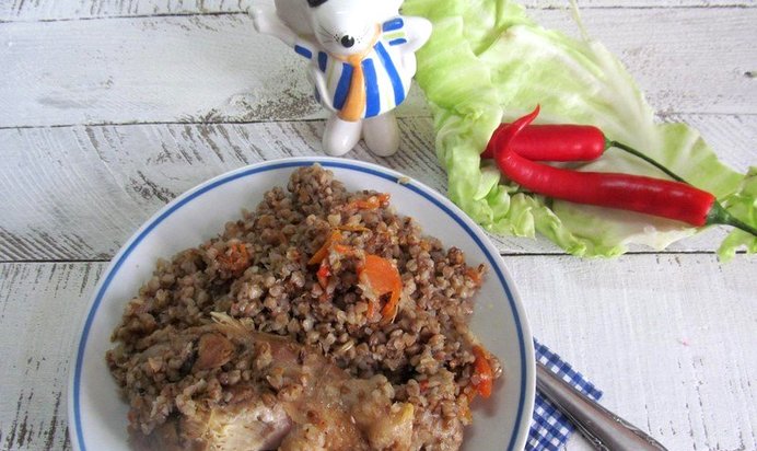 Гречневая каша с крыльями индюка в мультиварке