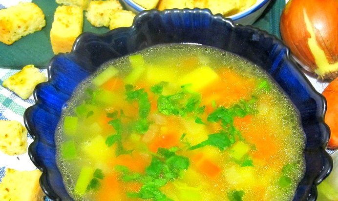 Суп гороховый с морковью