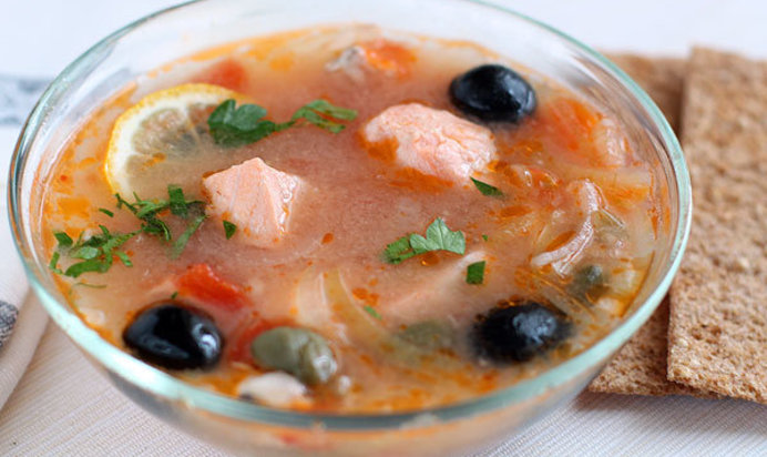 Рыбная солянка с семгой