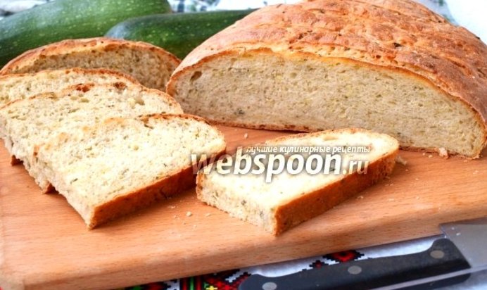Кабачковый хлеб с луком