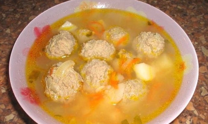 Гороховый суп с фрикадельками