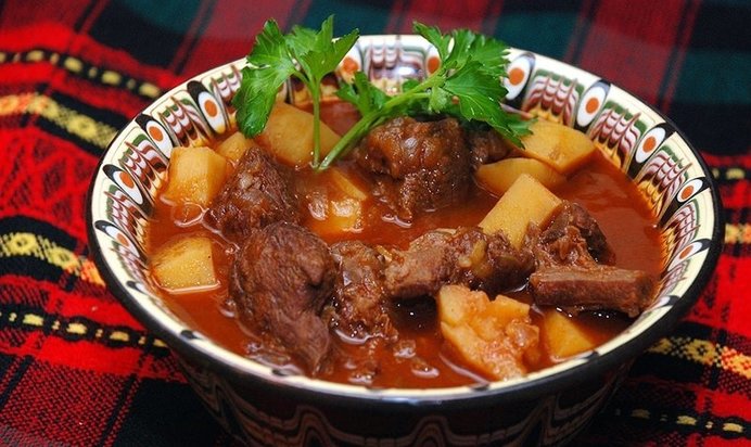 Гуляш из мраморной говядины