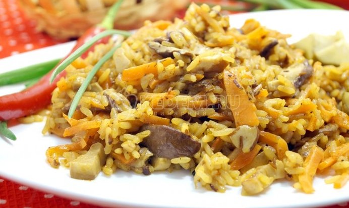 Плов с грибами