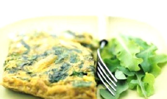 Яичница-болтунья со шпинатом