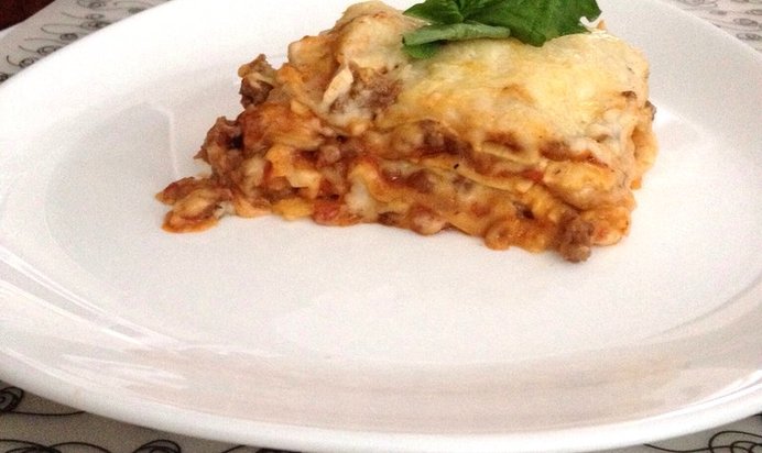 Лазанья по‑болонски