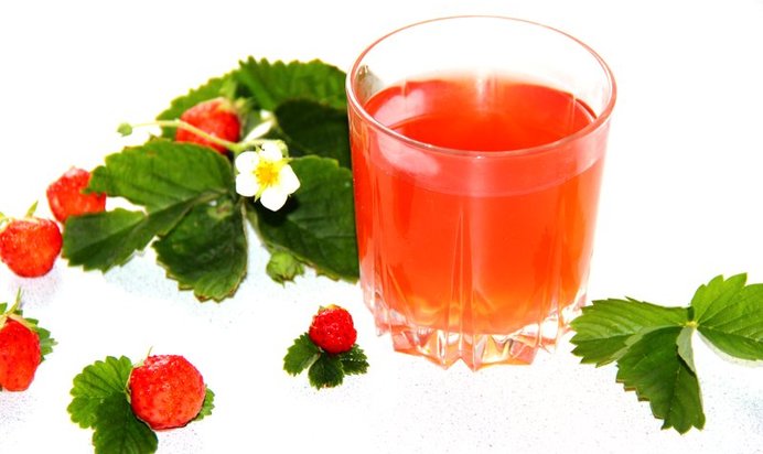 Компот из клубники