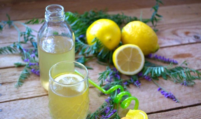 Деревенский лимонад на зеленом чае