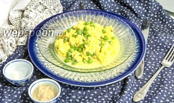 Омлет с зелёным горошком