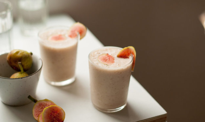 Смузи с ананасом и инжиром