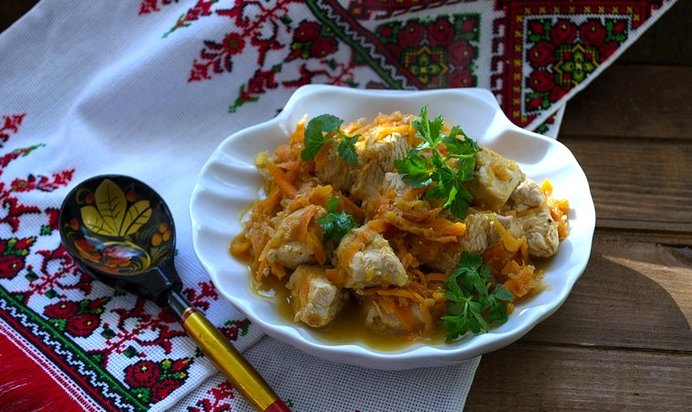 Гуляш с подливкой