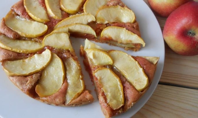 Домашняя шарлотка