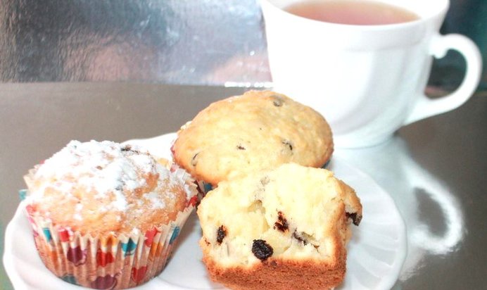 Творожные кексы с шоколадом для выпечки